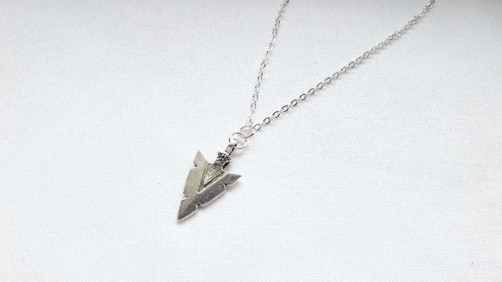 arrowhead necklace, arrow jewelry, medival jewellery, weapon necklace, Viking pendant, bow and arrow present, gifts for her, stocking filler