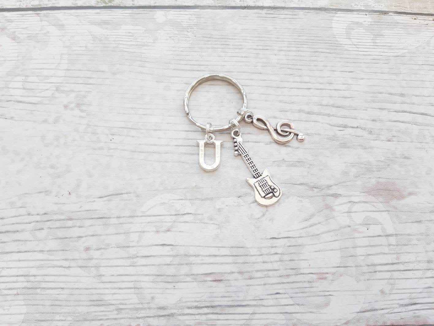 Guitar initial keyring, music note keychain, musician present, gift for teacher, teacher appreciation, graduation gift, music instrument