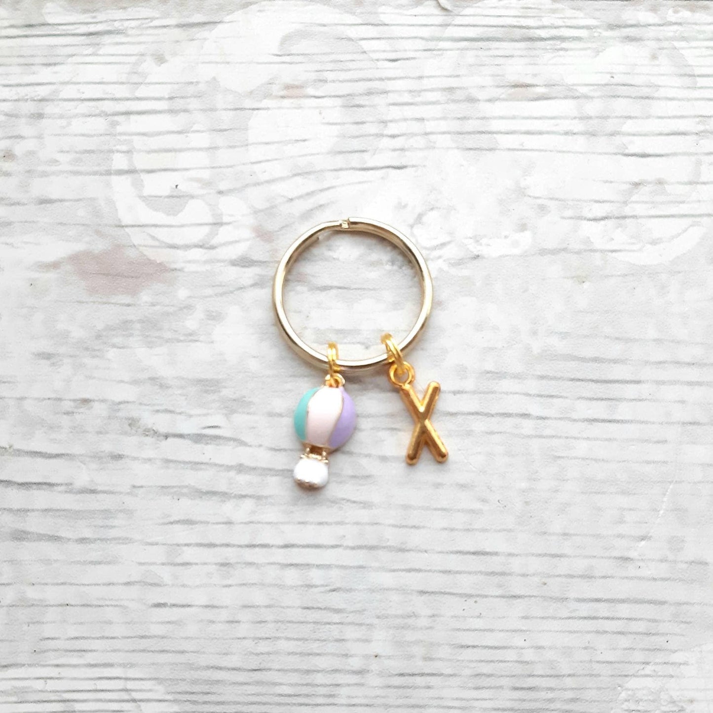 Hot air balloon keyring, personalised initial keyring, aviation lover, flying gift, present for pilot