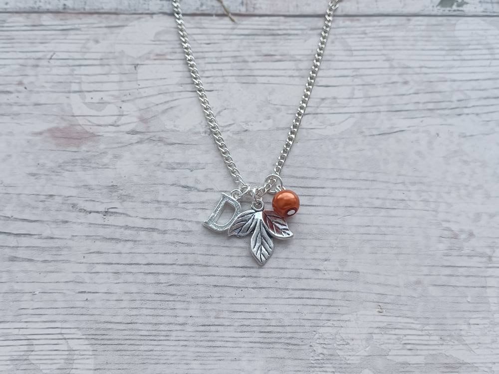 Leaf necklace, fall jewelry, autumn accessory, leaves necklace, nature lover jewellery, plant necklace, personalised gift