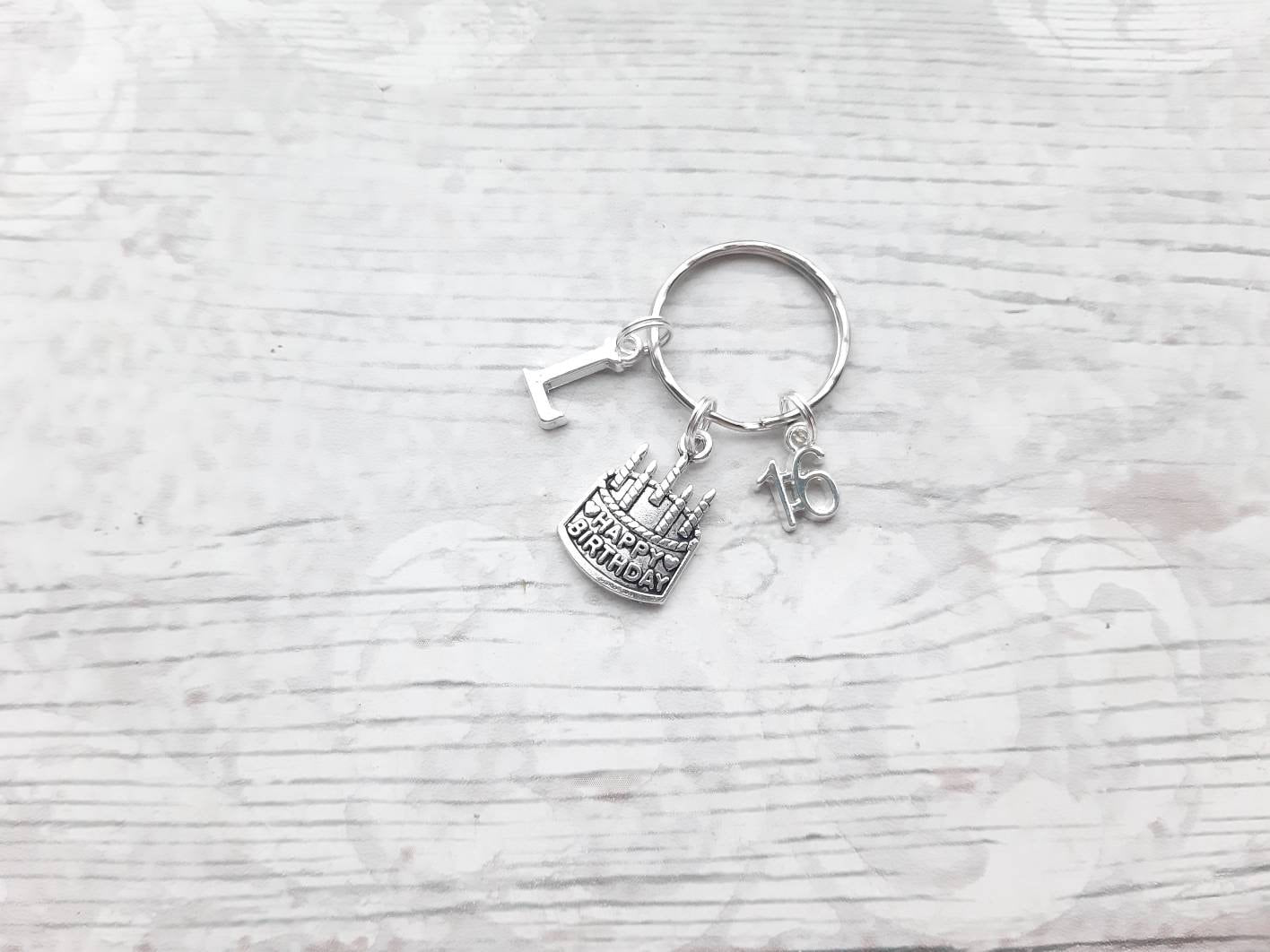 Happy birthday keyring, initial keychain, birthday keepsake, 18th 21st 30th 40th 50th 60th 70th birthday present, sweet sixteen gift