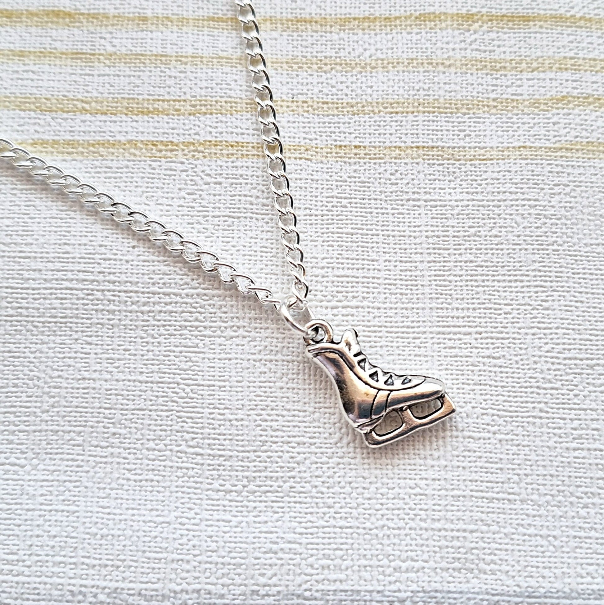 Ice skating necklace, figure skating jewellery, sports team jewelry, gifts for girls, ice skater pendant, graduation gift