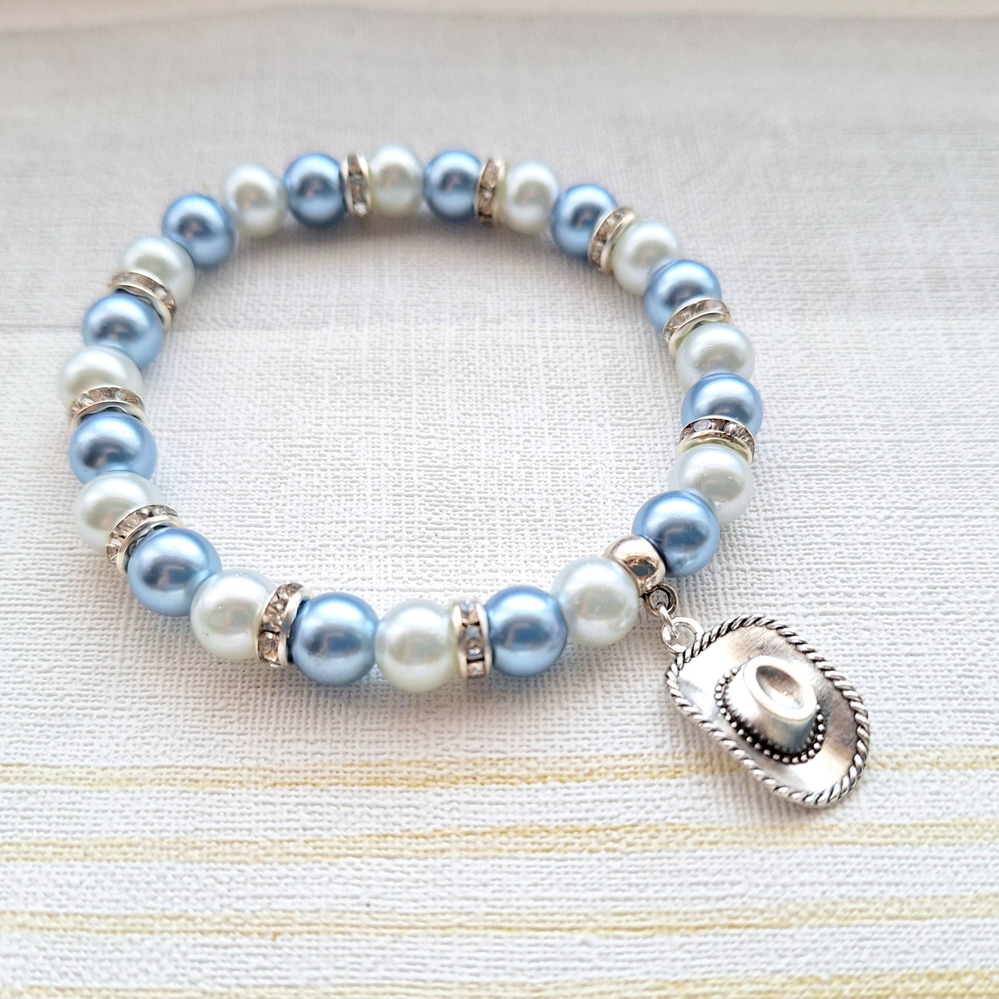 Cowboy hat bracelet, cowgirl jewellery, rodeo gift, wild west texas present, country music lover, line dancing