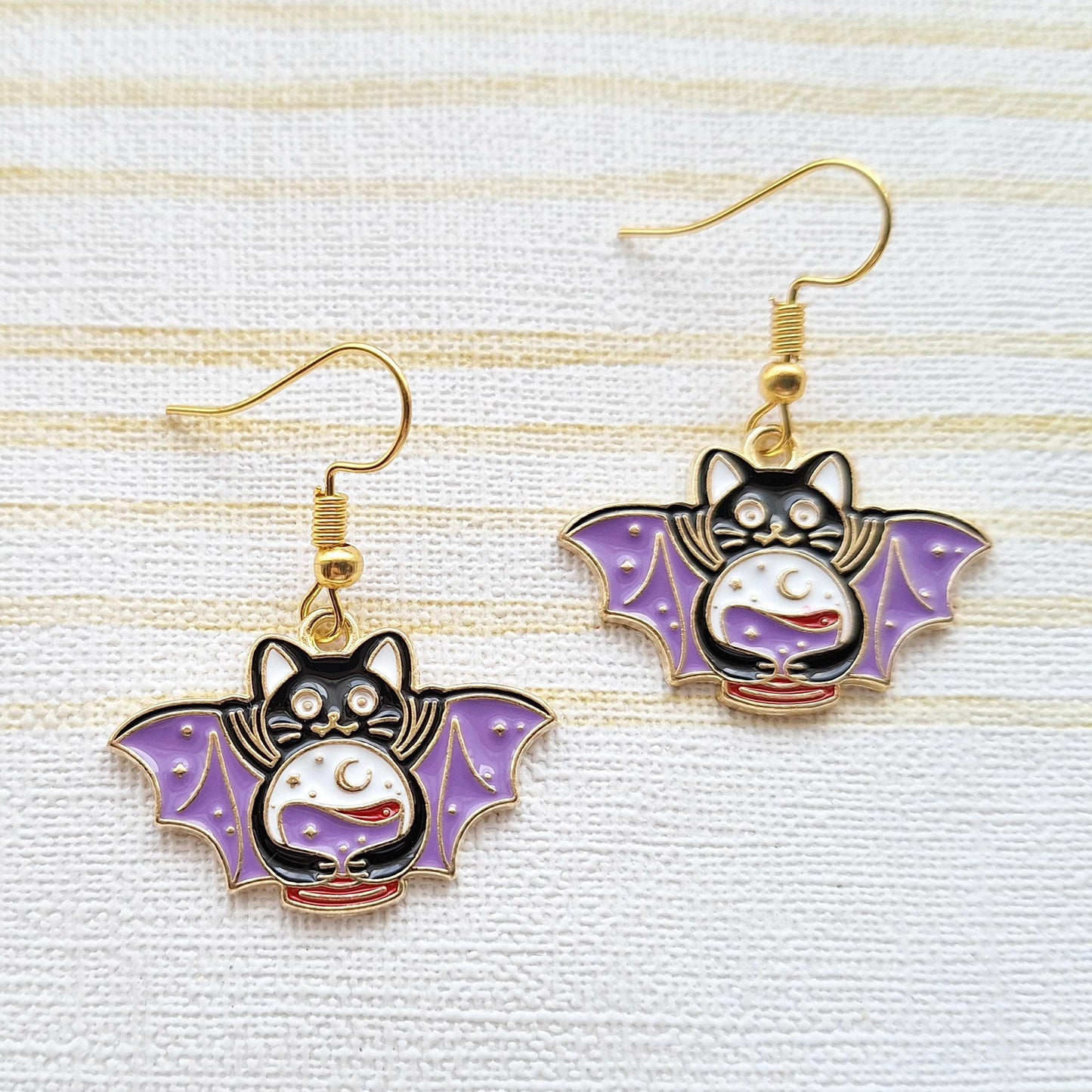 Vampire cat earrings, halloween jewellery, vampire bat jewelry, supernatural earrings, gifts for goth, spooky black kitty earrings
