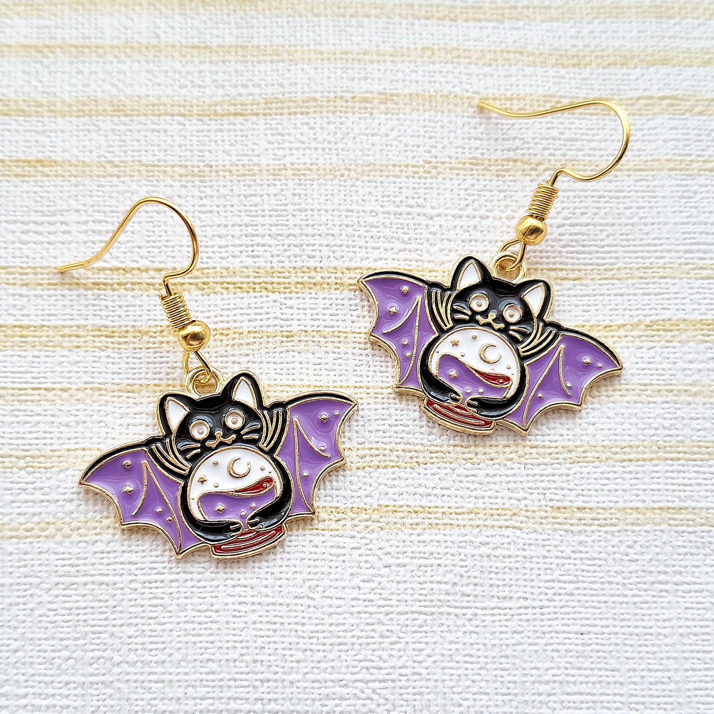 Vampire cat earrings, halloween jewellery, vampire bat jewelry, supernatural earrings, gifts for goth, spooky black kitty earrings