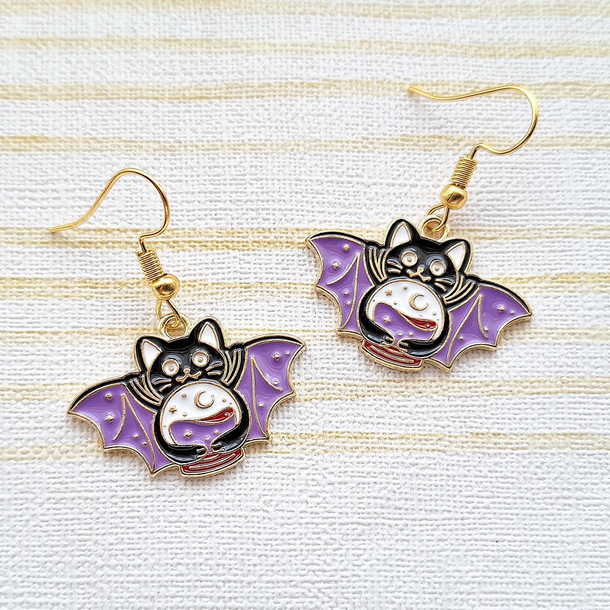 Vampire cat earrings, halloween jewellery, vampire bat jewelry, supernatural earrings, gifts for goth, spooky black kitty earrings