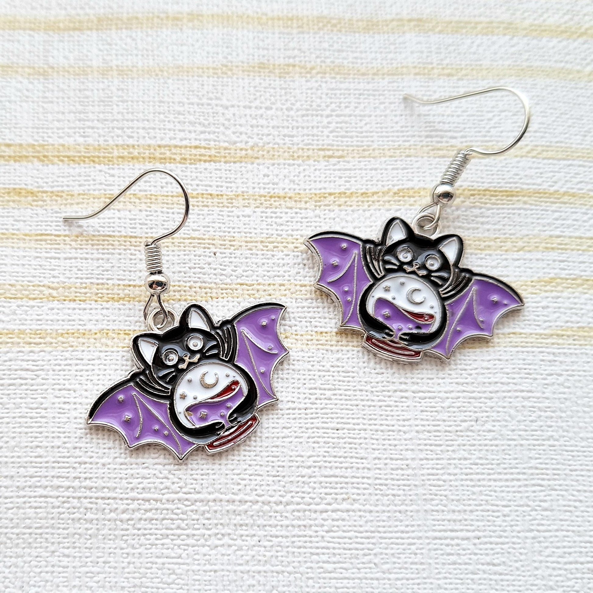 Vampire cat earrings, halloween jewellery, vampire bat jewelry, supernatural earrings, gifts for goth, spooky black kitty earrings