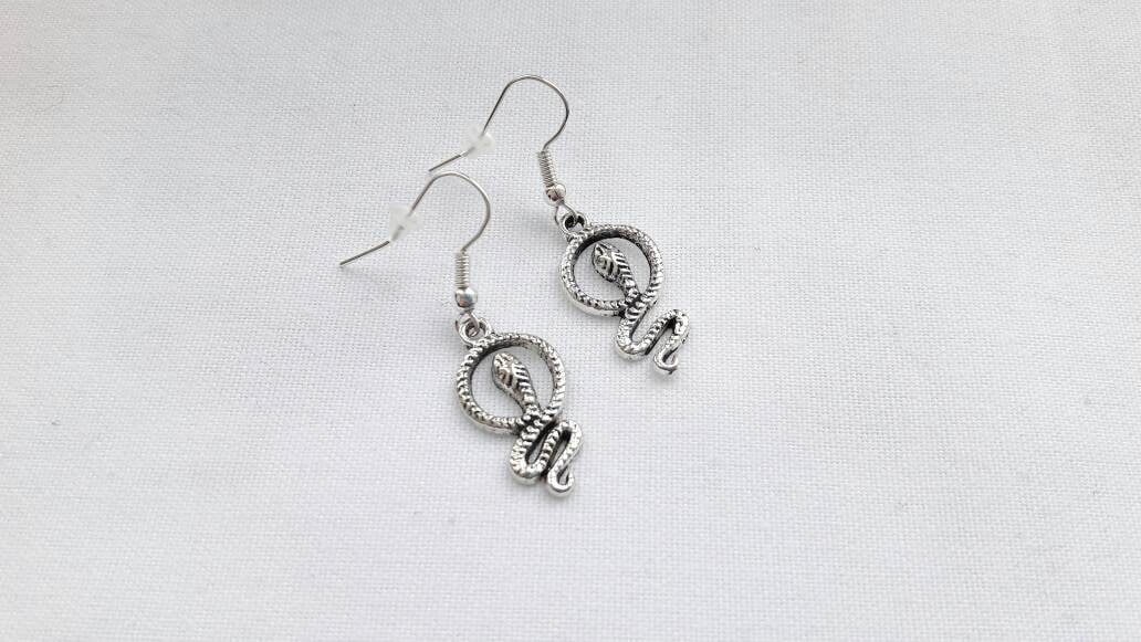 Snake earrings, serpent earrings, reptile jewelry, animal jewellery, reptile earrings, charm earrings, vintage jewellery, gifts for her