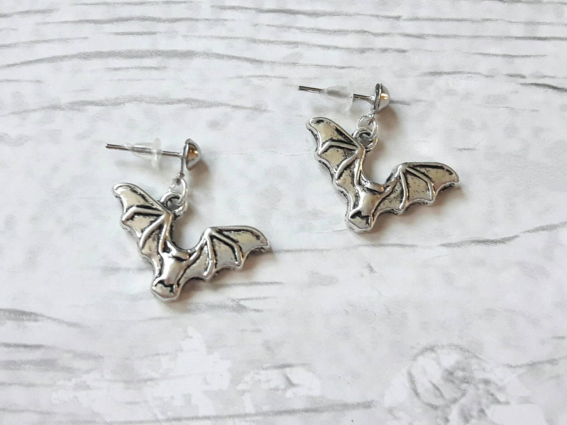 Bat earrings, vampire earrings, halloween earrings, gothic earrings, halloween jewellery, goth jewelry, costume earrings, spooky gift