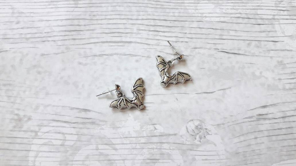 Bat earrings, vampire earrings, halloween earrings, gothic earrings, halloween jewellery, goth jewelry, costume earrings, spooky gift