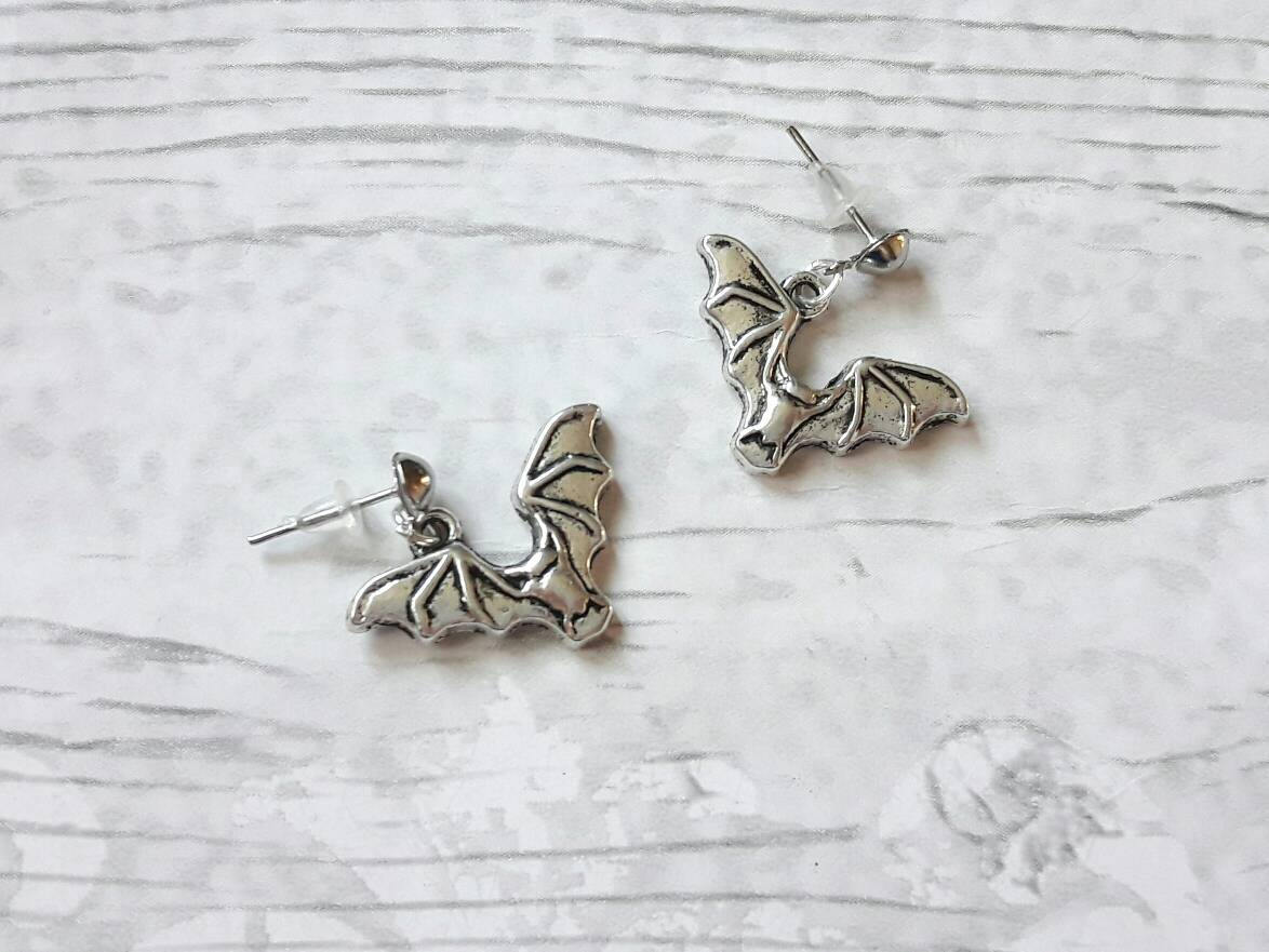 Bat earrings, vampire earrings, halloween earrings, gothic earrings, halloween jewellery, goth jewelry, costume earrings, spooky gift