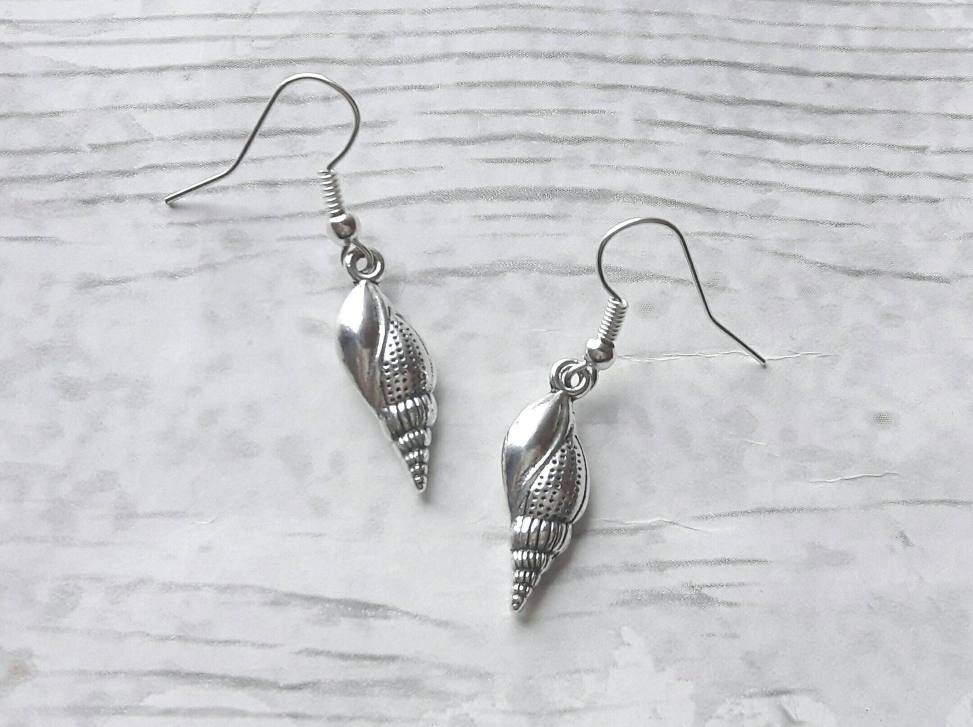 Sea shell earrings, nautical earrings, fish jewellery, animal lover, thankyou present, sealife gift, summer jewelry, mothers day present