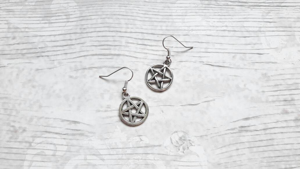 Pentagram earrings, pagan earrings, witch jewelry, gothic earrings, halloween jewellery, goth jewelry, wiccan earrings, spooky gift