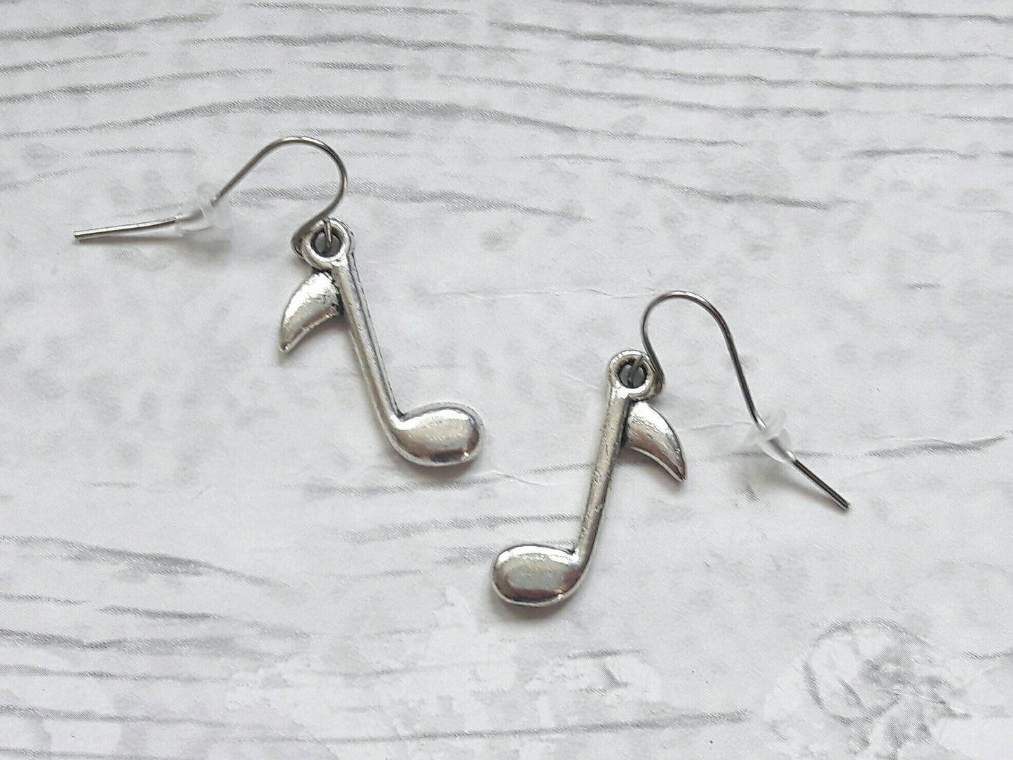 Eighth musical note earrings, quaver jewellery, singer jewelry, gifts for music teachers, music present, vintage earrings, musician gift