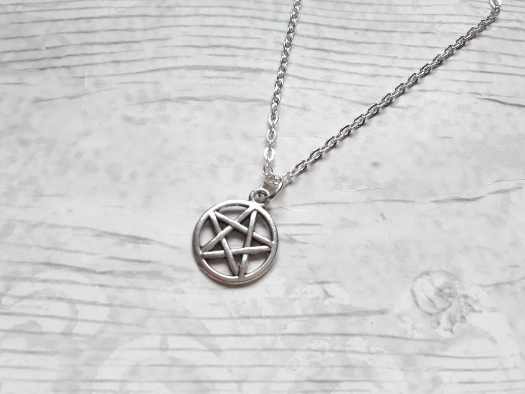 Pentagram necklace, wiccan jewellery, pentacle necklace, pagan jewelry, Wicca necklace, witch jewellery, gothic Halloween jewellery