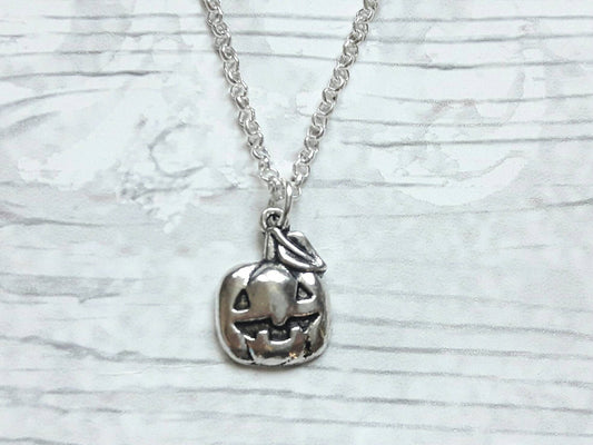 Pumpkin necklace, halloween jewellery, fall jewelry, autumn accessory, gothic jewellery, kids jewelry, harvest necklace, goth present