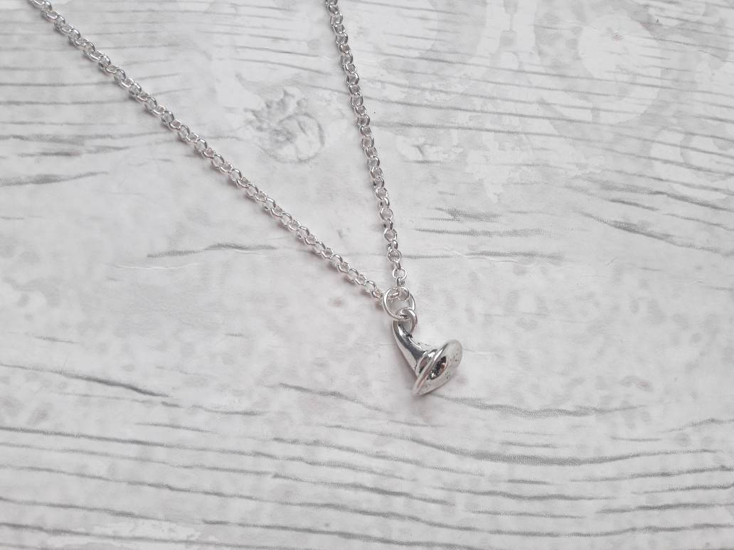 Witches hat necklace, halloween jewellery, fall jewelry, autumn accessory, gothic jewellery, goth witch present, pagan gift, witch necklace