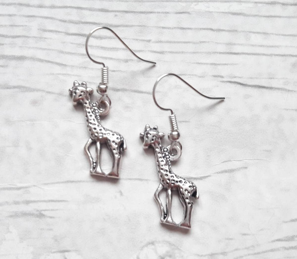 Giraffe earrings, safari zoo jewellery, jewelry for kids, animal lover present, africa jewellery, wildlife earrings