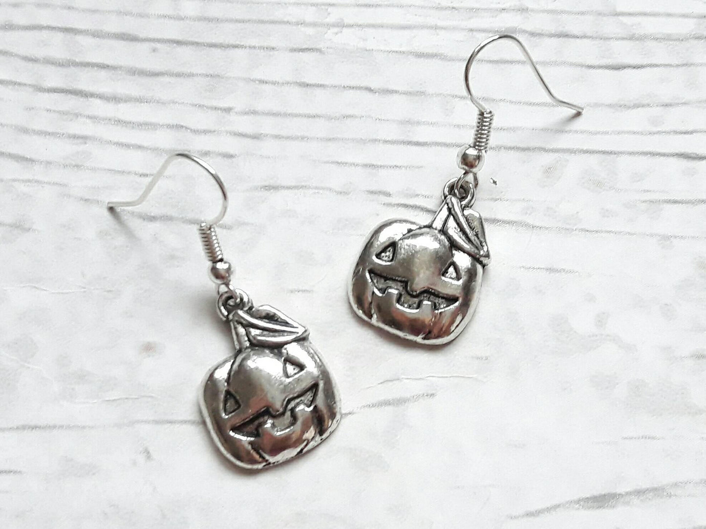 Pumpkin earrings, gothic earrings, halloween jewellery, goth jewelry, autumn accessory, fall earrings, costume jewelry, spooky gift for kids