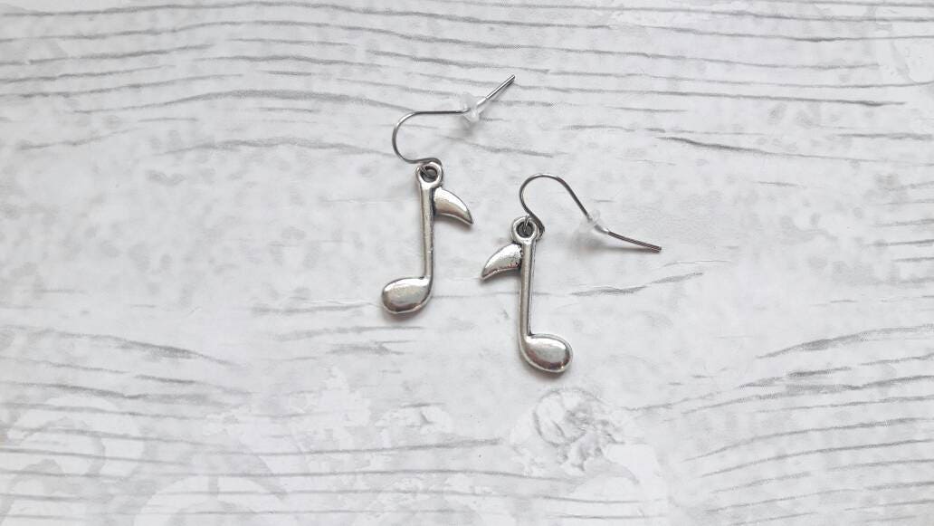 Eighth musical note earrings, quaver jewellery, singer jewelry, gifts for music teachers, music present, vintage earrings, musician gift