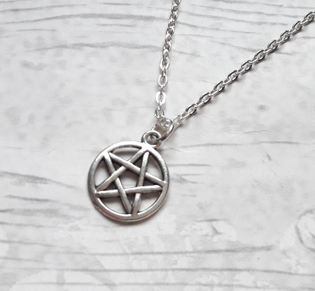 Pentagram necklace, wiccan jewellery, pentacle necklace, pagan jewelry, Wicca necklace, witch jewellery, gothic Halloween jewellery