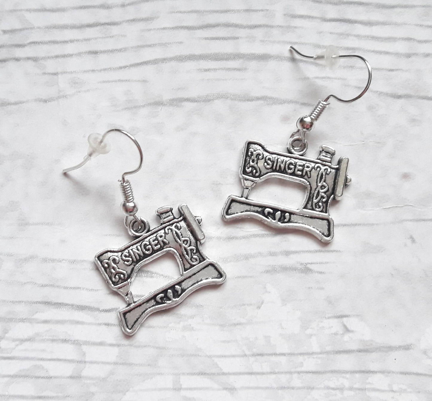 Sewing machine earrings, seamstress jewellery, sewing jewelry, sewing gift for mothers day, vintage singer sewing machine charms