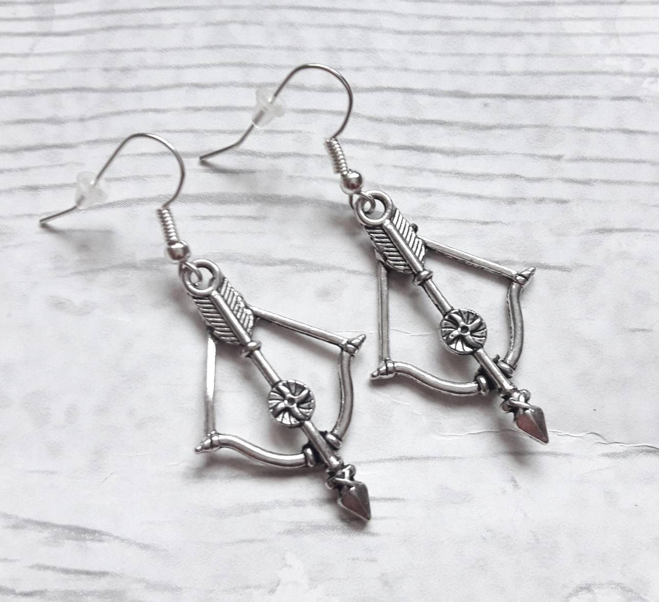 Crossbow earrings, bow and arrow jewellery, archery earrings, zombie apocalypse present, Halloween jewelry, gifts for her, birthday present