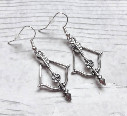 Crossbow earrings, bow and arrow jewellery, archery earrings, zombie apocalypse present, Halloween jewelry, gifts for her, birthday present