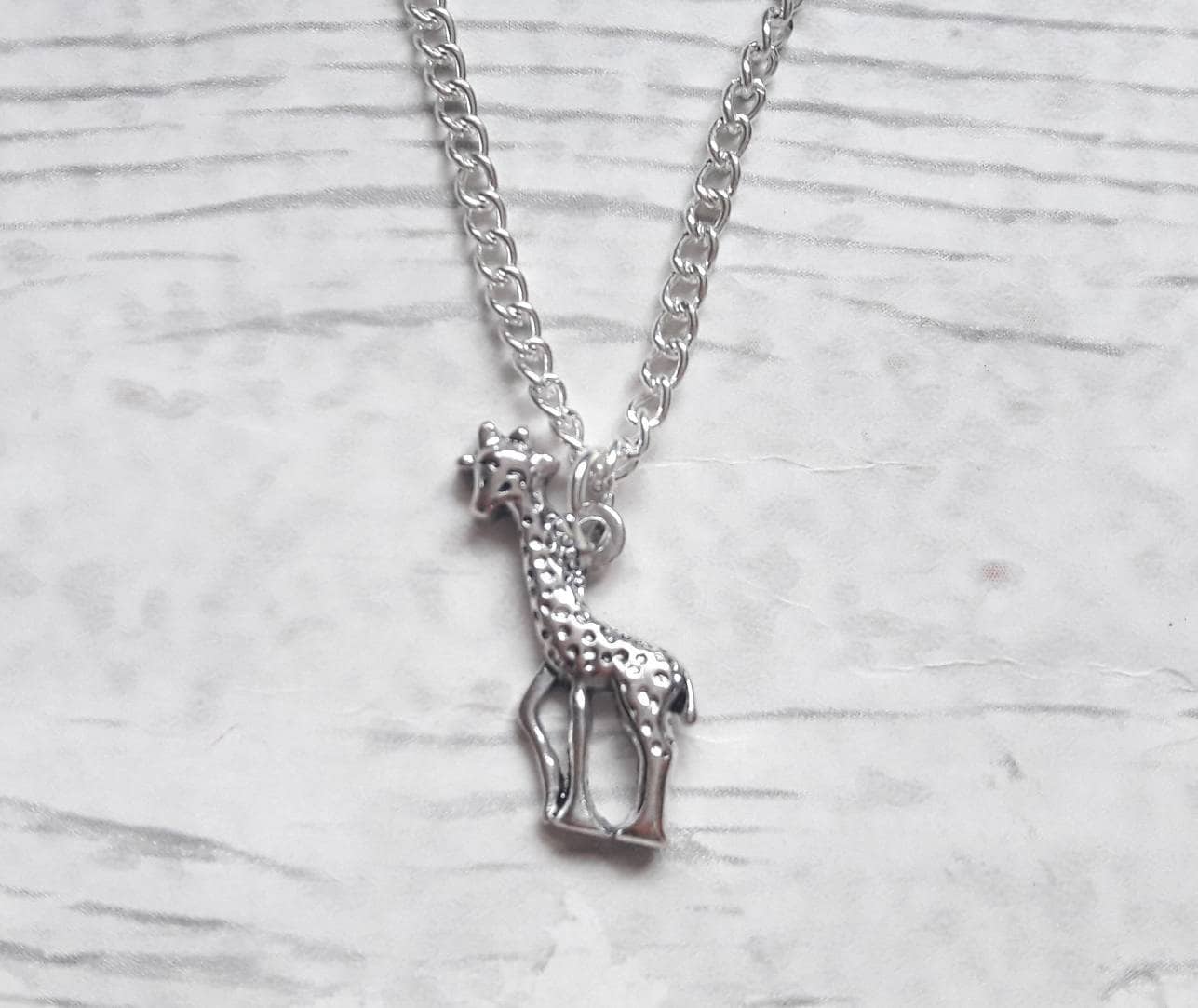 Giraffe necklace, personalised initial necklace, safari zoo gift, animal lover present, giraffe jewellery, gifts for her