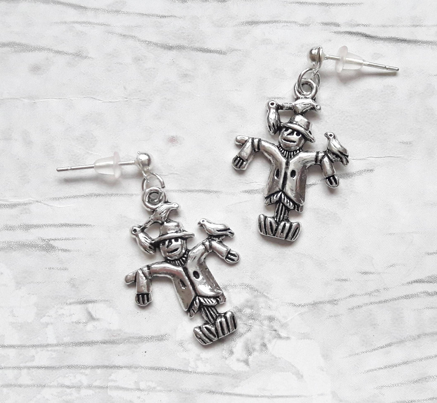 scarecrow earrings, scarecrow jewellery, halloween jewelry, autumn jewellery, gifts for farmer, stocking filler, fall farm accessory,