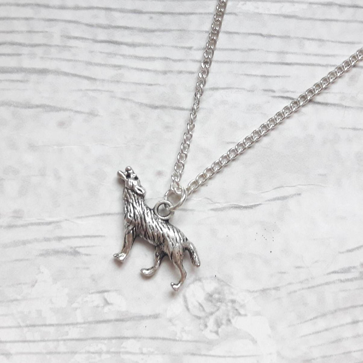 Howling wolf necklace, woodland necklace, dog jewellery, zoo jewelry, gifts for her, animal lover, stocking filler, mothers day