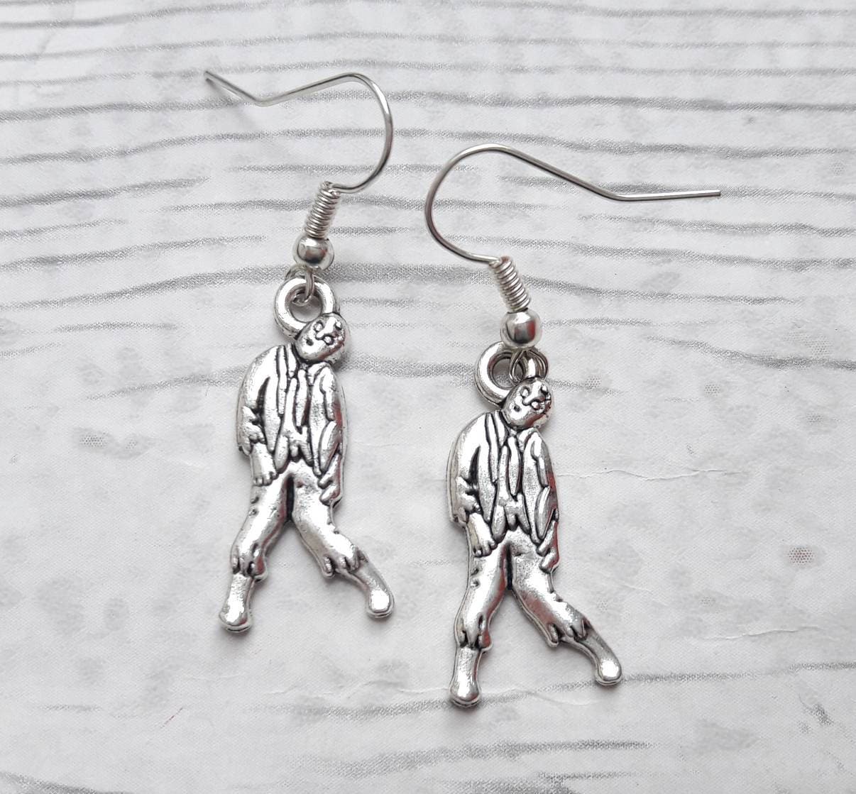 Zombie earrings, zombie apocalypse jewellery, creepy halloween gift, gothic earrings, walking dead present, day of the dead