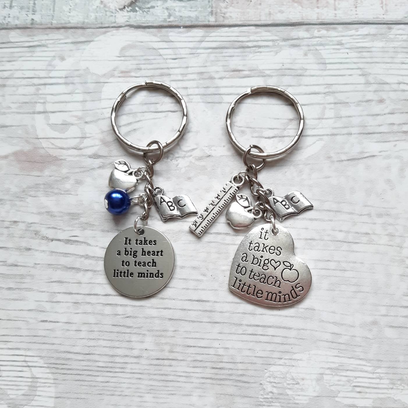 Teacher keyring, It takes a big heart to teach little minds, teacher appreciation gift, thankyou present, apple keychain, end of term gift