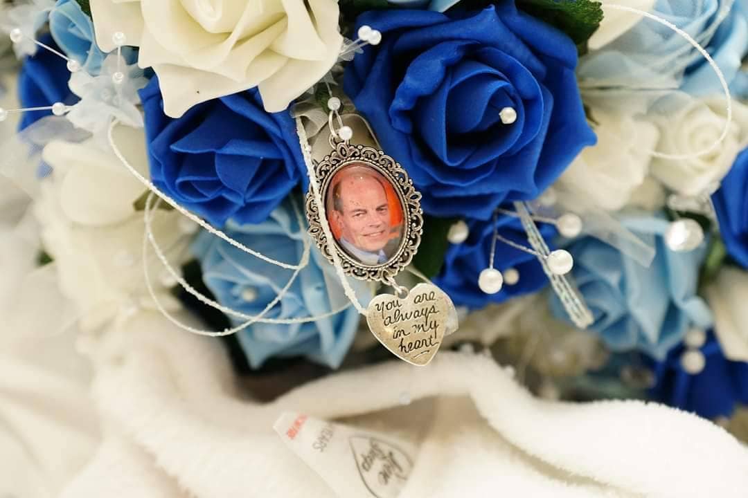 bridal bouquet photo charm, memory charm for wedding flowers, memorial keepsake, custom picture gift for bride, remembrance charm