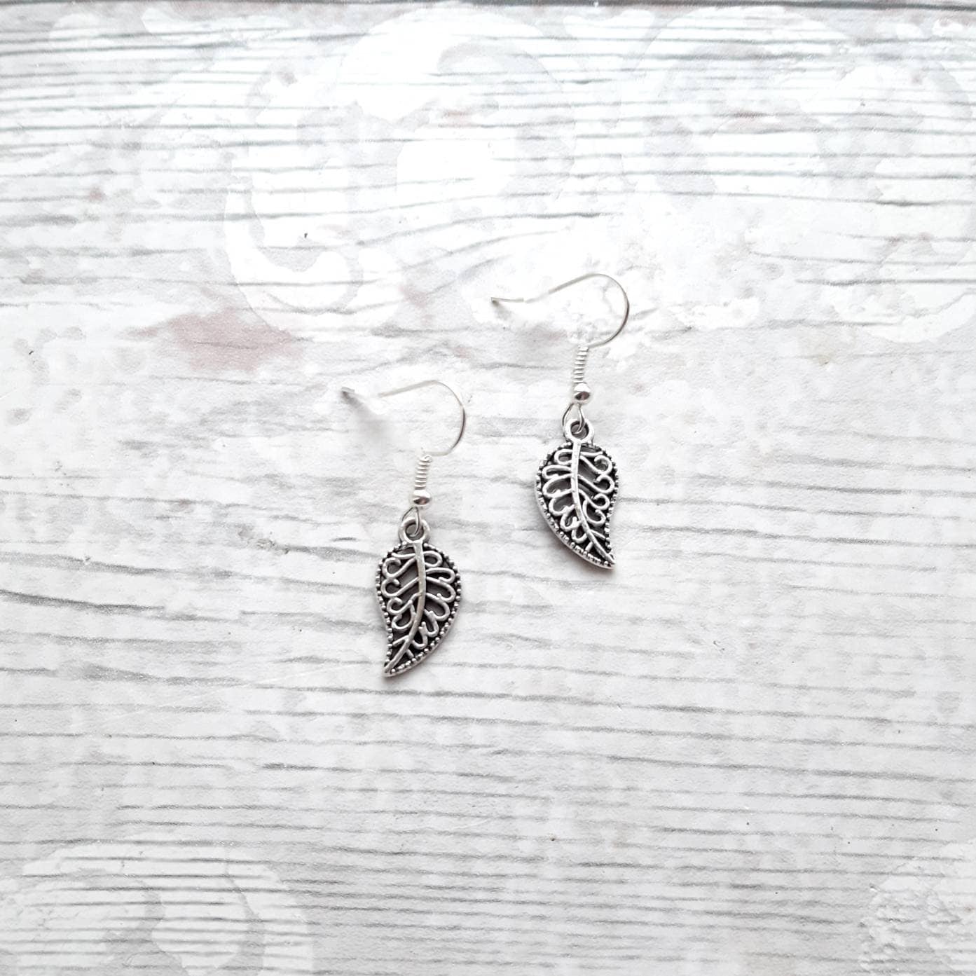 Leaf earrings, oak autumn jewellery, nature lover, plant earrings, botanical earrings, gifts for wedding bridal party