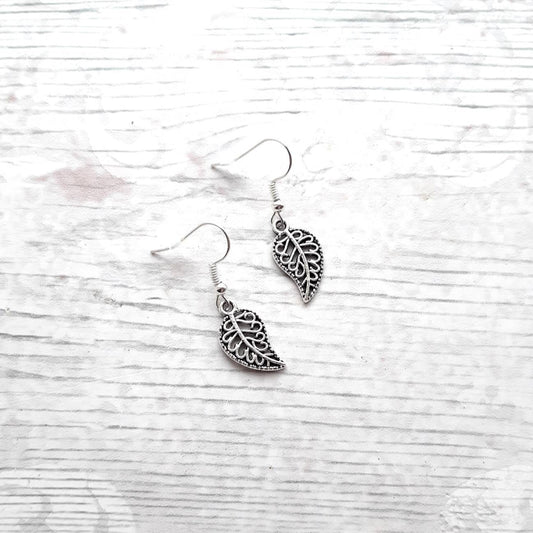 Leaf earrings, oak autumn jewellery, nature lover, plant earrings, botanical earrings, gifts for wedding bridal party