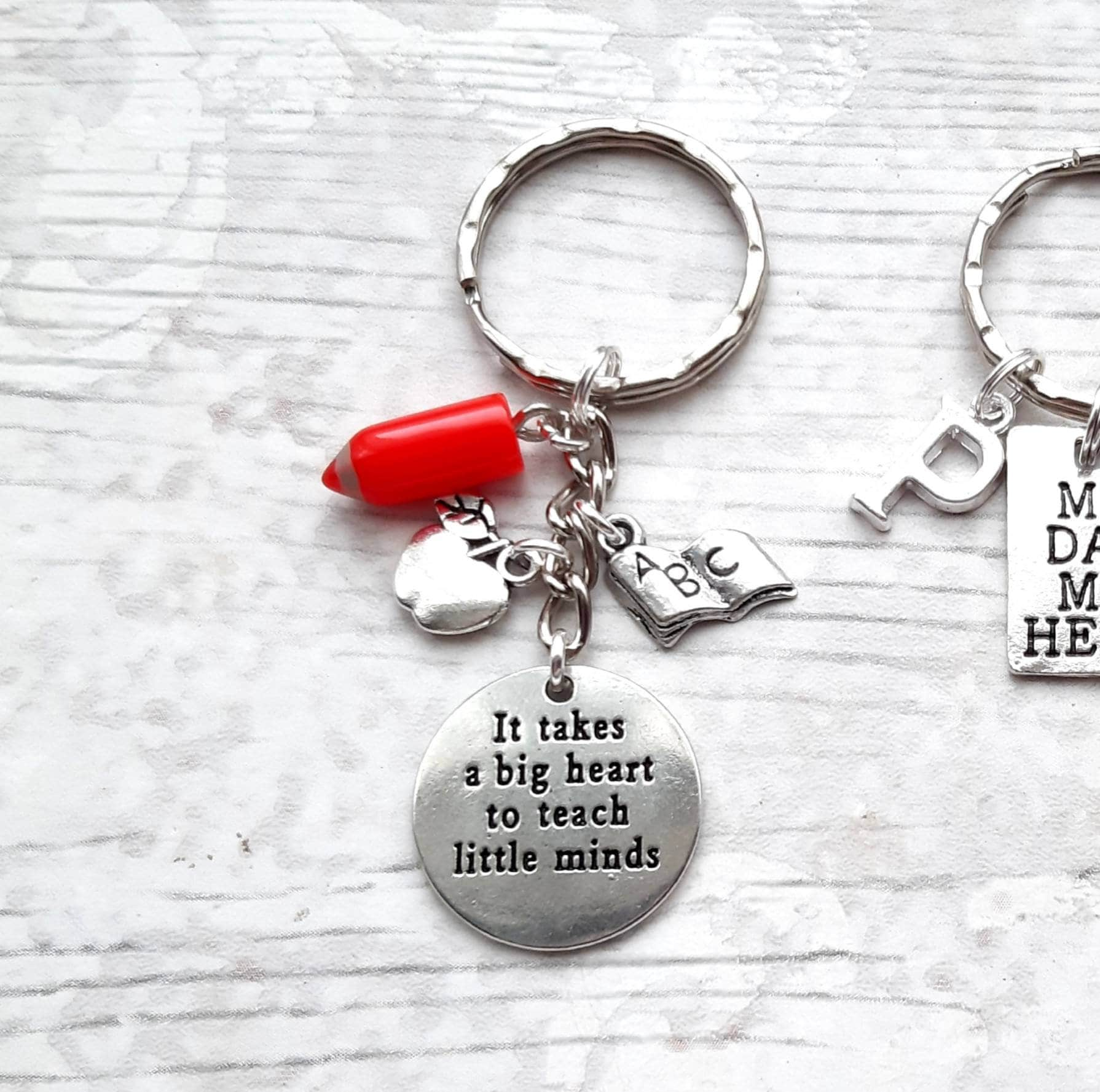 Teacher keyring, It takes a big heart to teach little minds, teacher appreciation gift, thankyou present, apple keychain, end of term gift