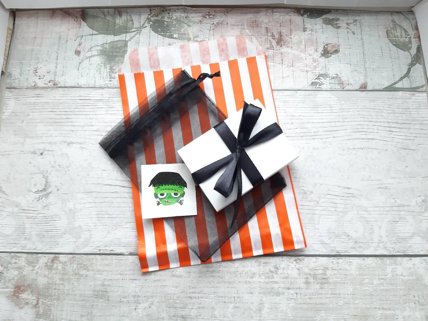 Halloween ADD ON gift wrapping, gift wrap, presentation box, jewellery box, halloween packaging