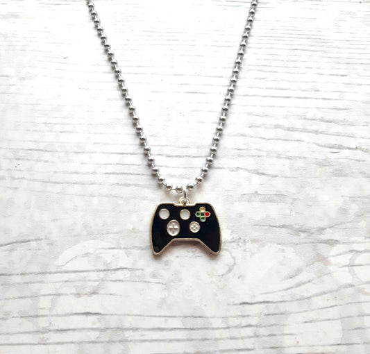 Game controller necklace, initial necklace, gaming lover, personalised gamer jewellery, retro gifts for teenager, fathers day present