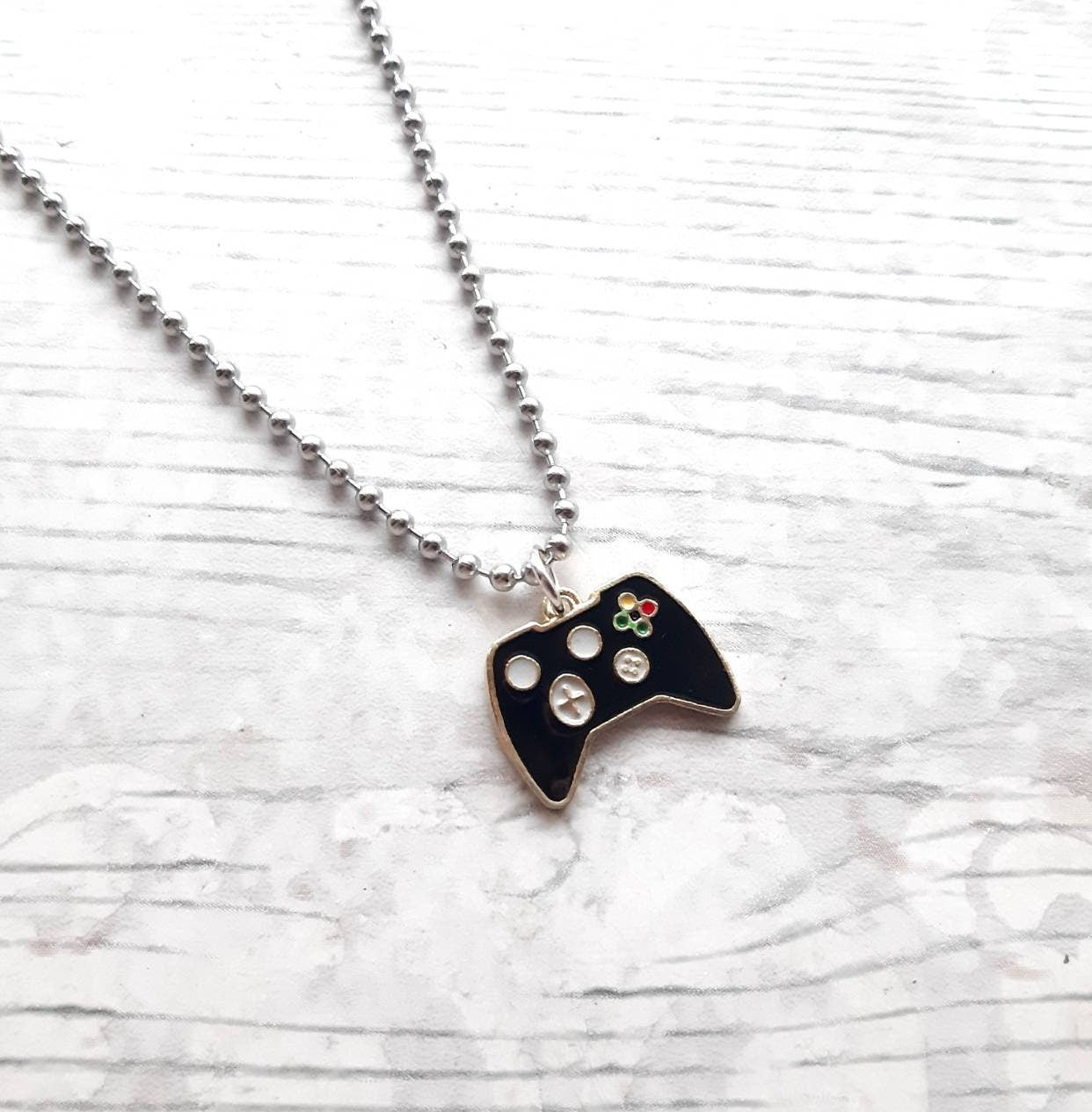 Game controller necklace, initial necklace, gaming lover, personalised gamer jewellery, retro gifts for teenager, fathers day present