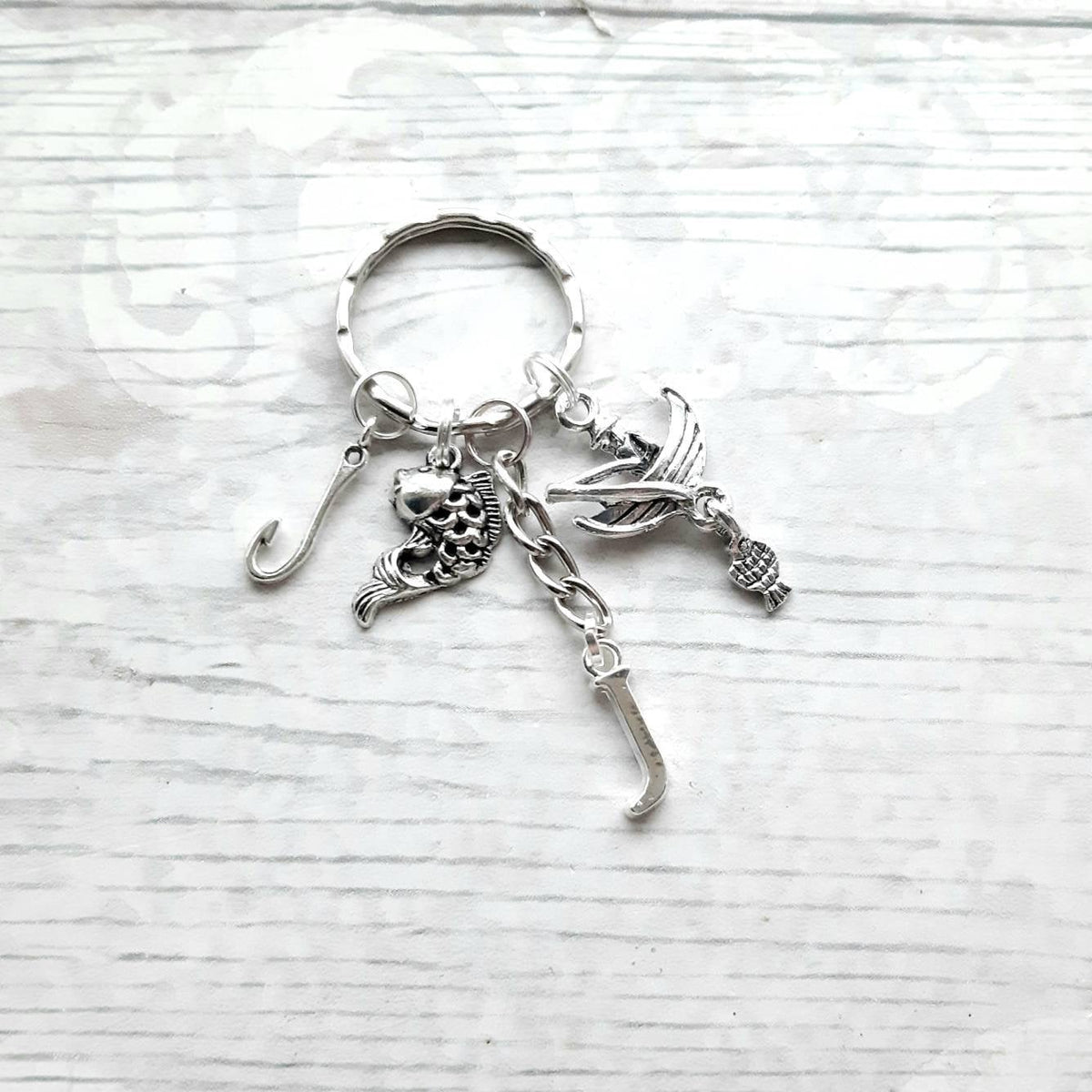Fishing keyring, fisherman keychain, fish hook bagcharm, fathers day present, dad keyring, anglers keyring, finishing jewellery. daddy gift