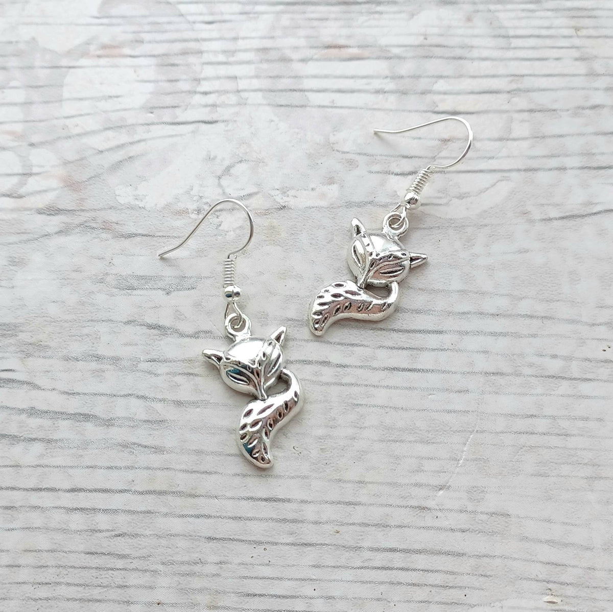 Fox earrings, cute foxy jewellery, woodland forest jewelry, animal lover gift, wilderness earrings, nature earrings