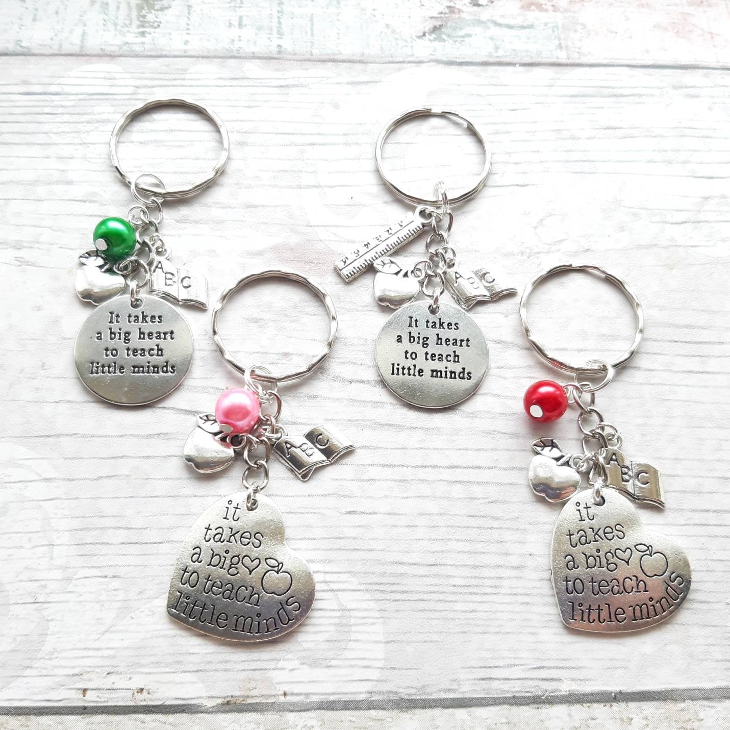 Teacher keyring, It takes a big heart to teach little minds, teacher appreciation gift, thankyou present, apple keychain, end of term gift