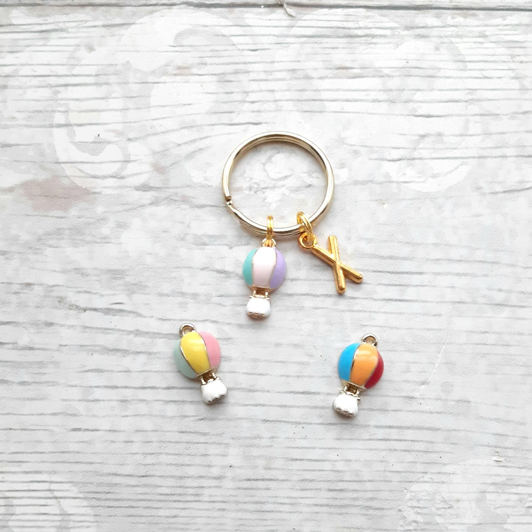 Hot air balloon keyring, personalised initial keyring, aviation lover, flying gift, present for pilot