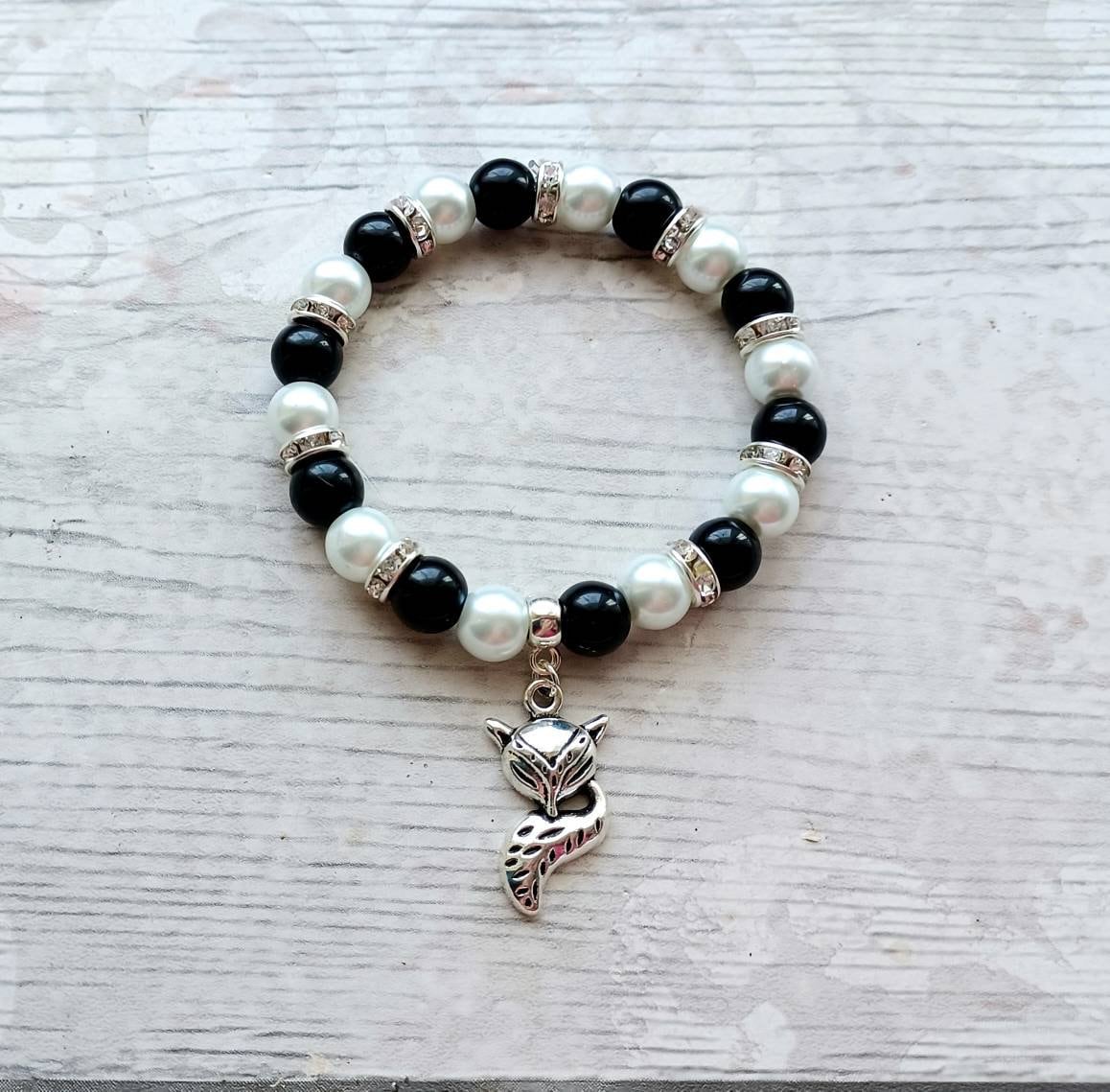 Fox bracelet, foxy jewellery, animal lover gift, woodland jewellery, vixen bracelet, present for her