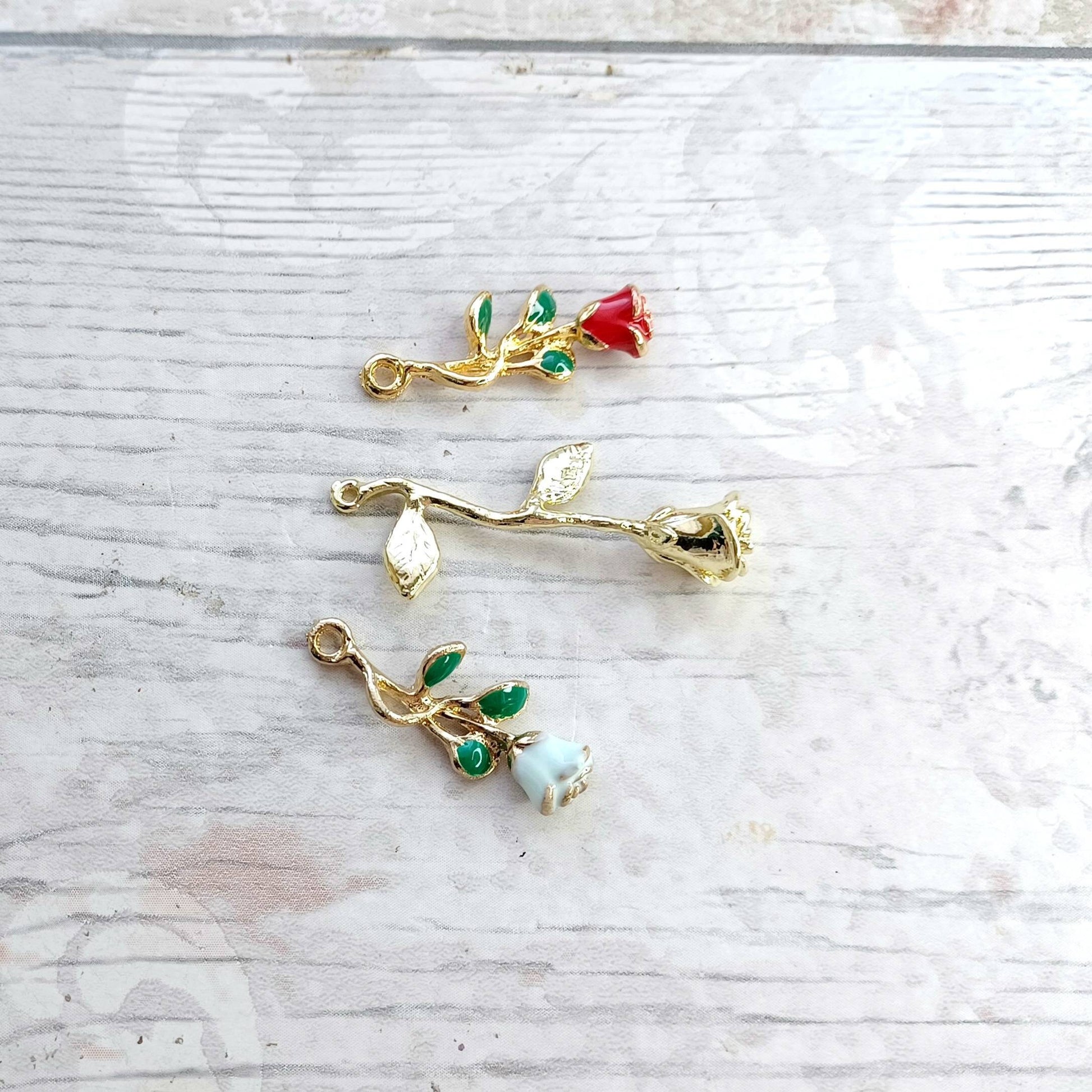 Rose initial keyring, Heart keychain, valentines day gift, flower present,I love you anniversary momento, gift for wife