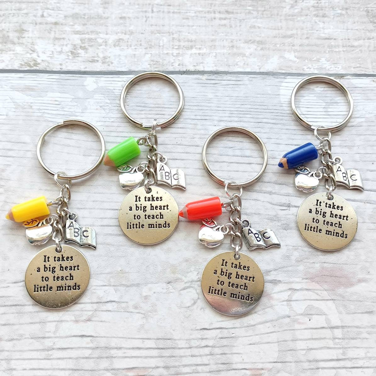 Teacher keyring, It takes a big heart to teach little minds, teacher appreciation gift, thankyou present, apple keychain, end of term gift