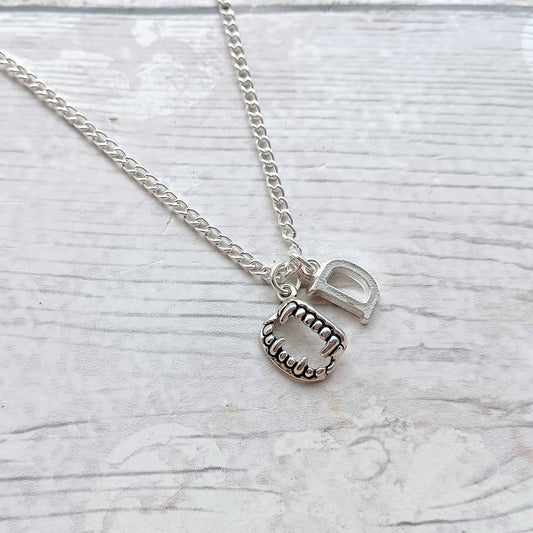 Fang necklace, halloween jewellery, fall jewelry, autumn accessory, gothic jewellery, kids jewelry, vampire fangs necklace, goth present