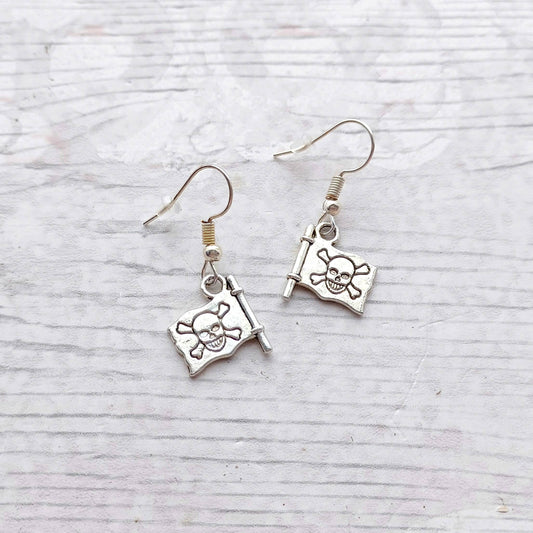 Pirate flag earrings, skull and crossbones jewellery, gift for pirate fan, jollyroger lover, halloween earrings