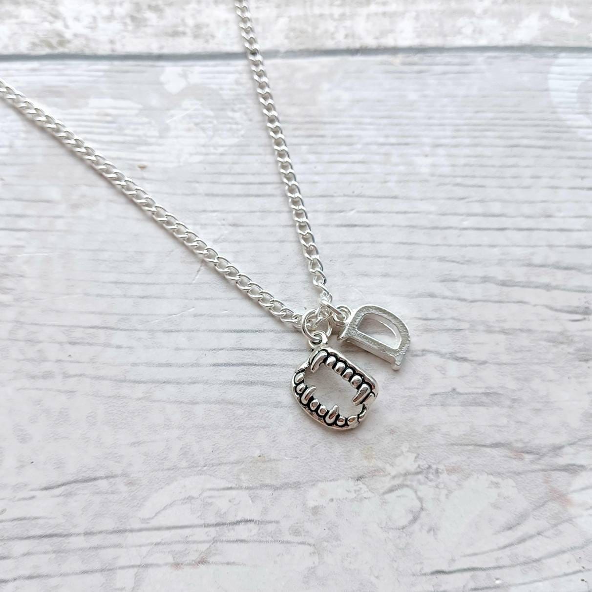 Fang necklace, halloween jewellery, fall jewelry, autumn accessory, gothic jewellery, kids jewelry, vampire fangs necklace, goth present